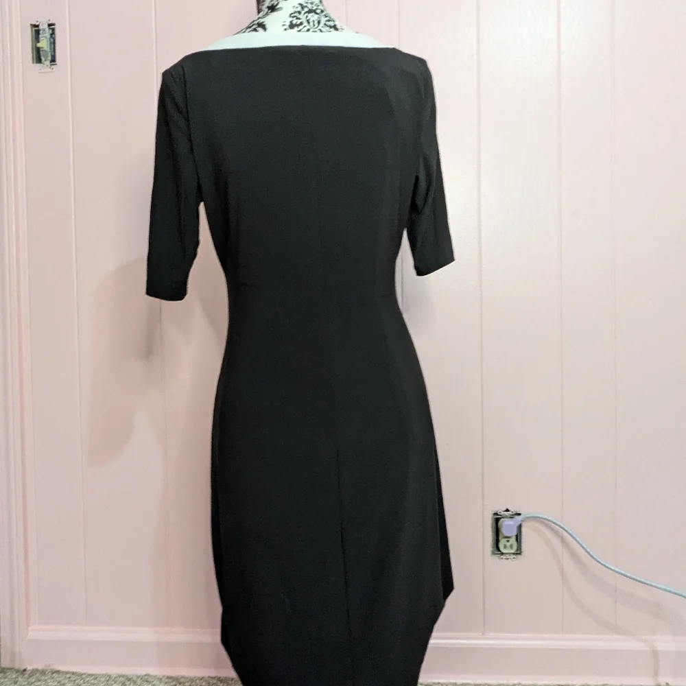 black dress - Picture 3 of 4